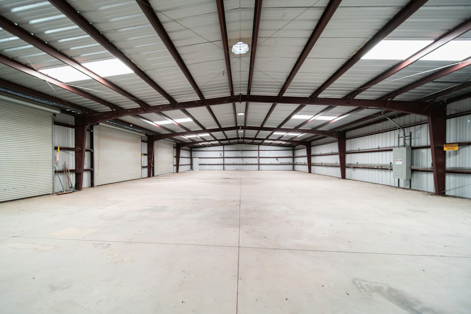 Large empty industrial warehouse
